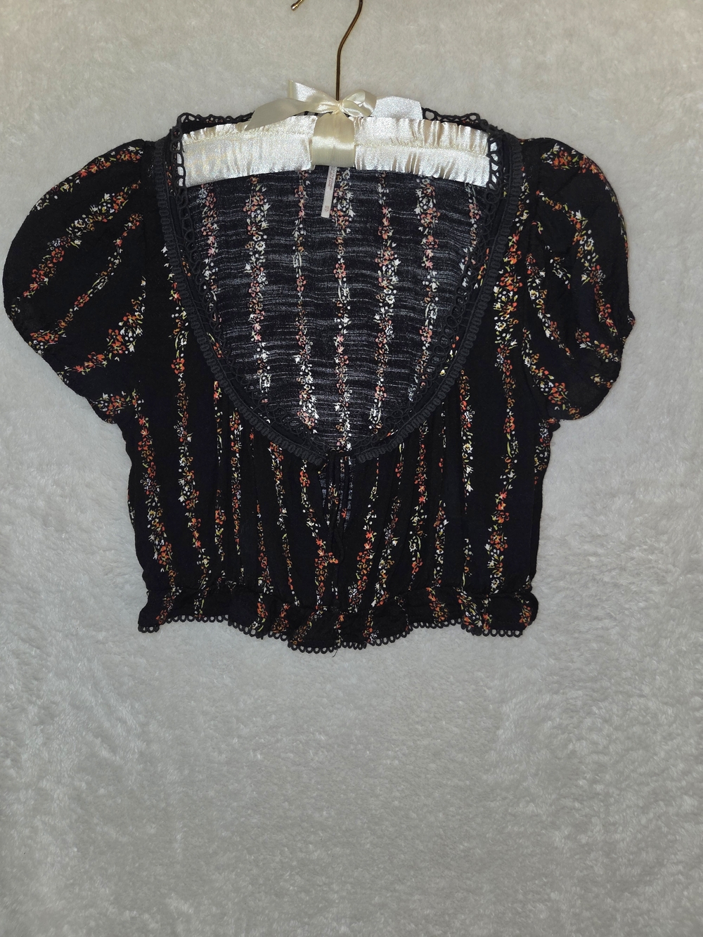 Free People Wild Love Black Red Floral Cropped Peasant Boho Festival Top Sz XS